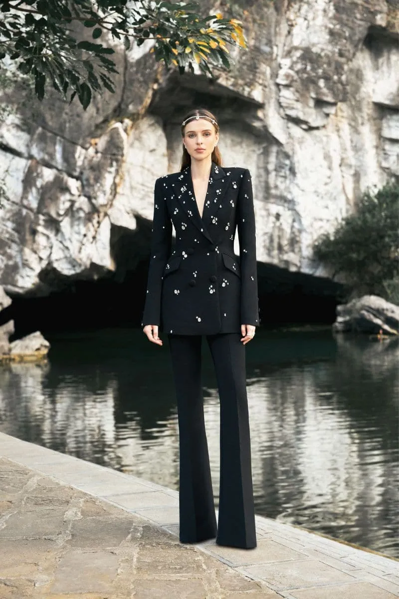 BLACK PEAK LAPEL STONE EMBELLISHED SUIT