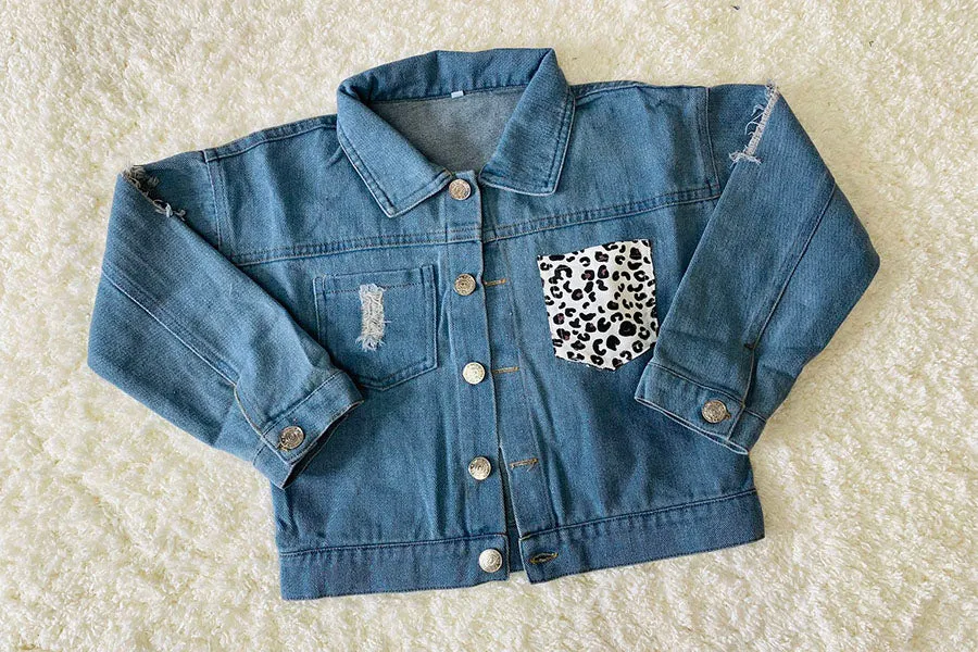 Blue denim girls jacket with leopard pocket DLH2550