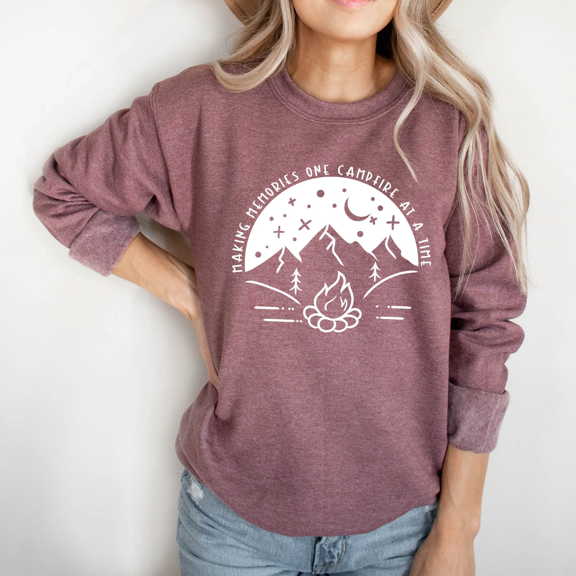 Making Memories Campfire Night | Sweatshirt