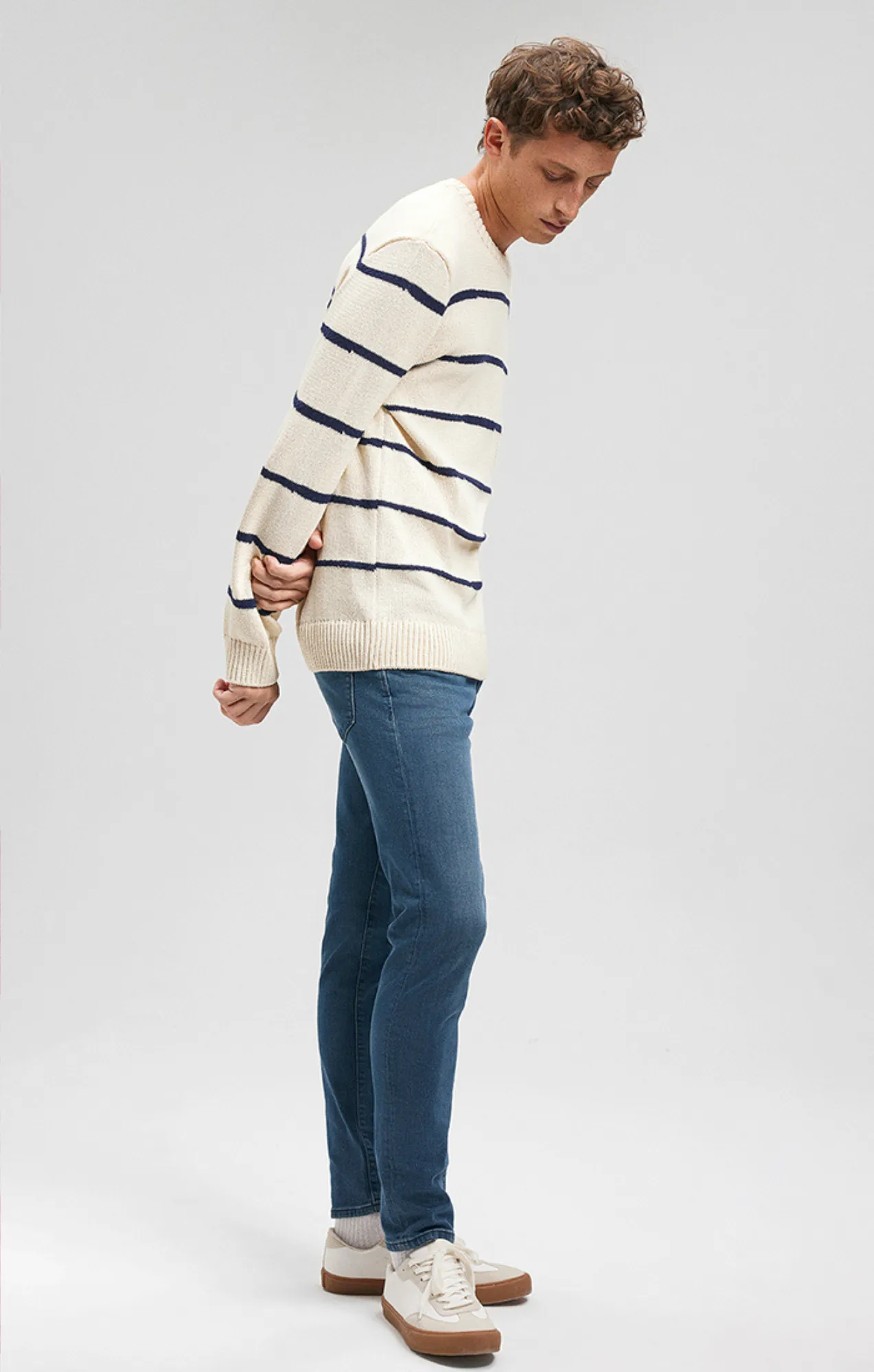 STRIPED SWEATER IN MARITIME BLUE